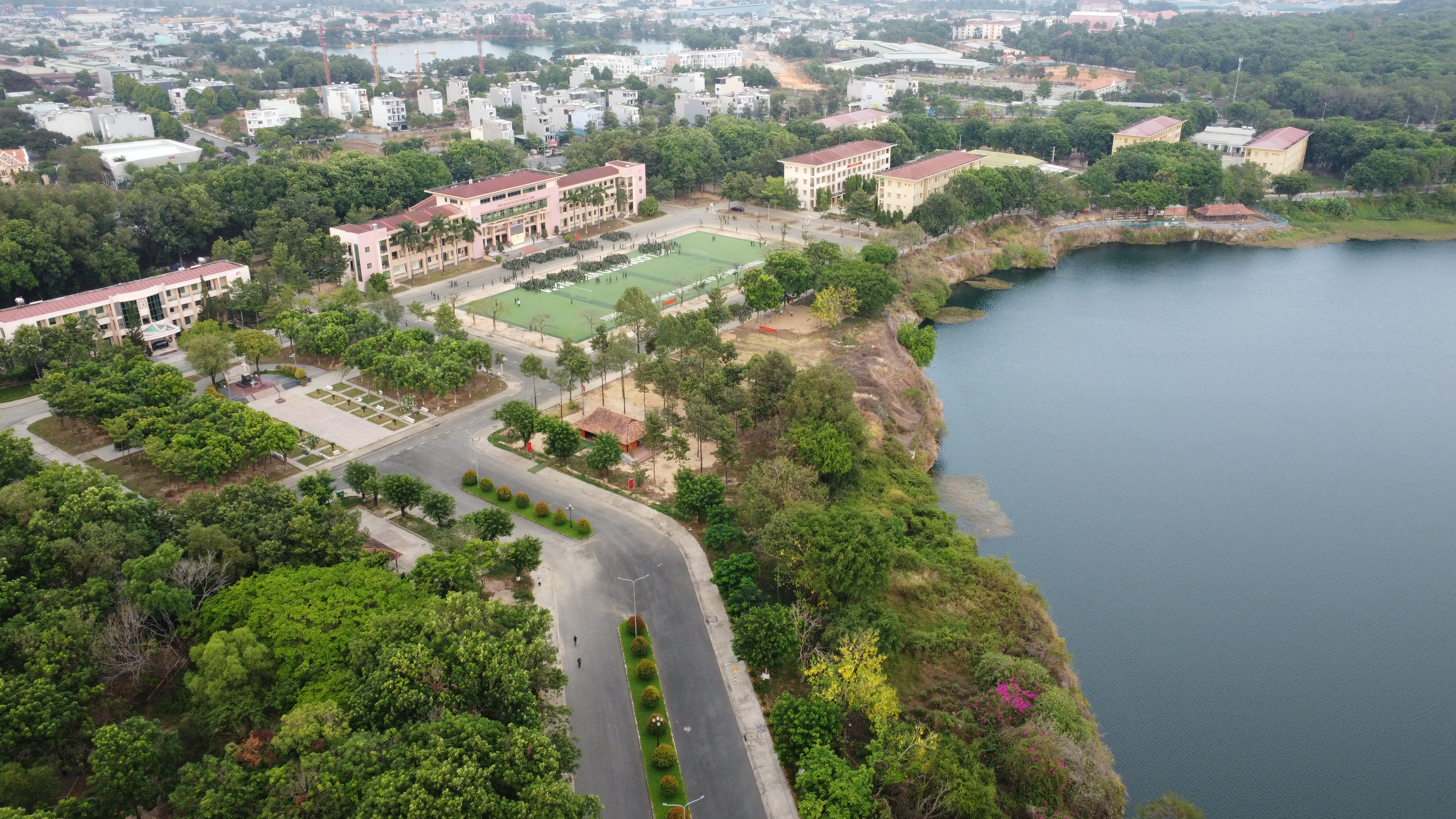 HƯỚNG TỚI CHÀO MỪNG ĐẠI HỘI ĐẢNG BỘ TRUNG TÂM GIÁO DỤC QUỐC PHÒNG VÀ AN NINH, ĐẠI HỌC QUỐC GIA THÀNH PHỐ HỒ CHÍ MINH, LẦN THỨ VIII, NHIỆM KỲ 2025-2030
